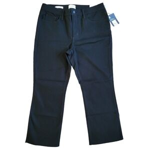 Universal Thread Women's Black Ankle Bootcut Jeans- Size 14